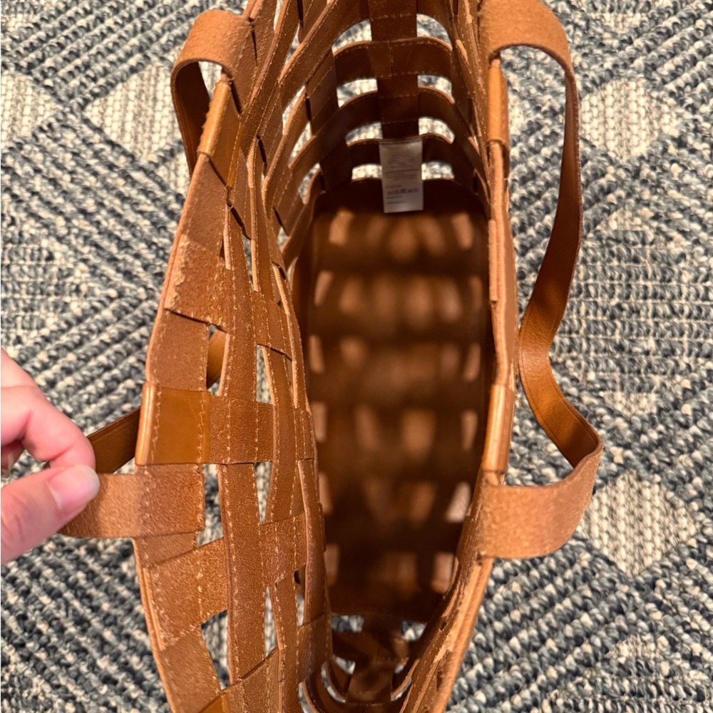 Madewell Medium Brown Transport Tote: Basketweave Edition - Picture 4 of 8